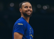 极速比分-库里连续五场比赛得分超过惊险取胜，切尔西挑战极限！的简单介绍